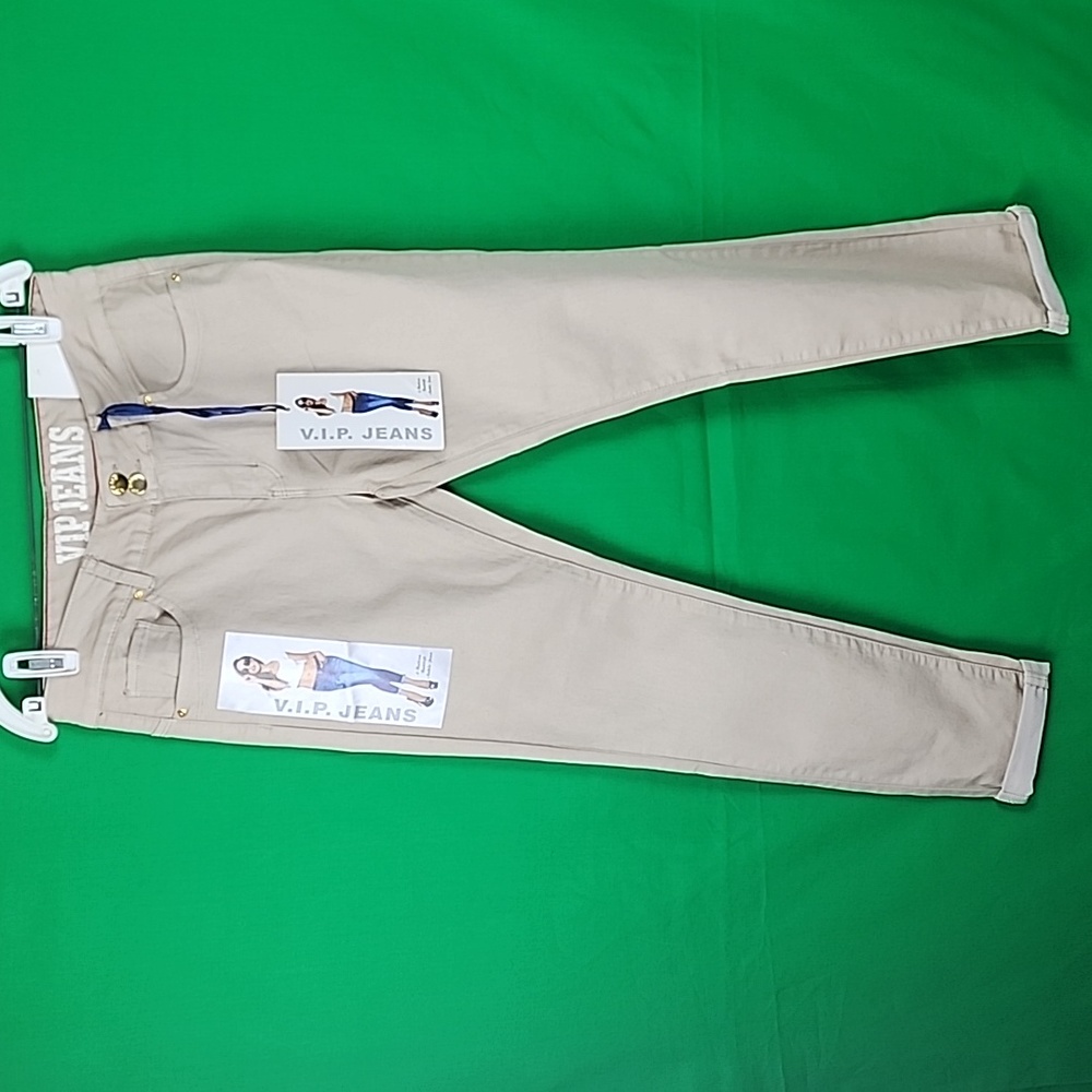 NWT. VIP Jeans, Strechy Pants.